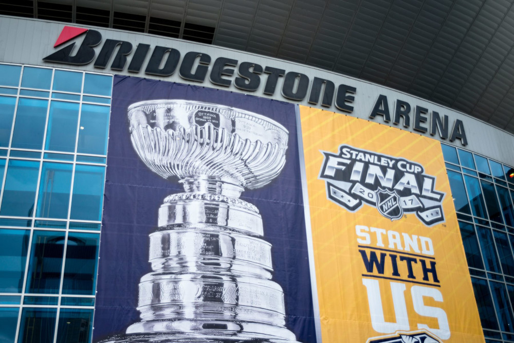 hockey-signage 5-ways-to-showcase-your-undying-predators-loyalty blog image 1